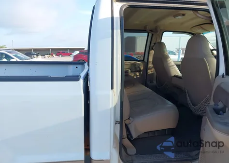 1999 Ford F-250 Lariat/Xl/Xlt z USA, uszkodzony, nr VIN 1FTNW21FXXEC50653